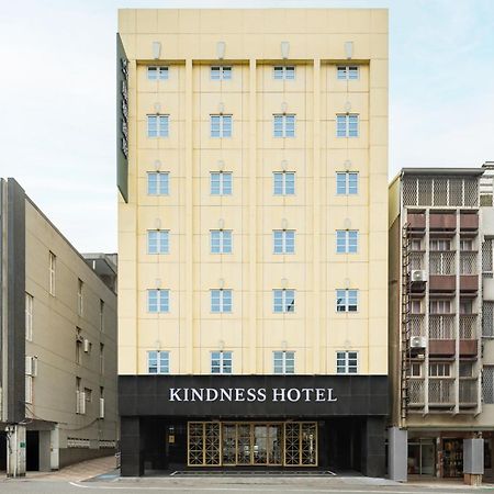 Kindness Hotel - Tainan Chihkan Tower Exterior photo