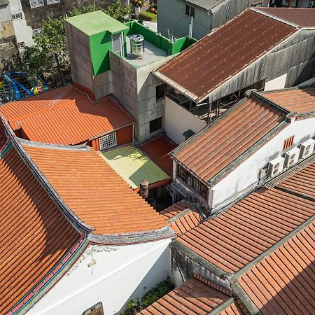 Kindness Hotel - Tainan Chihkan Tower Exterior photo