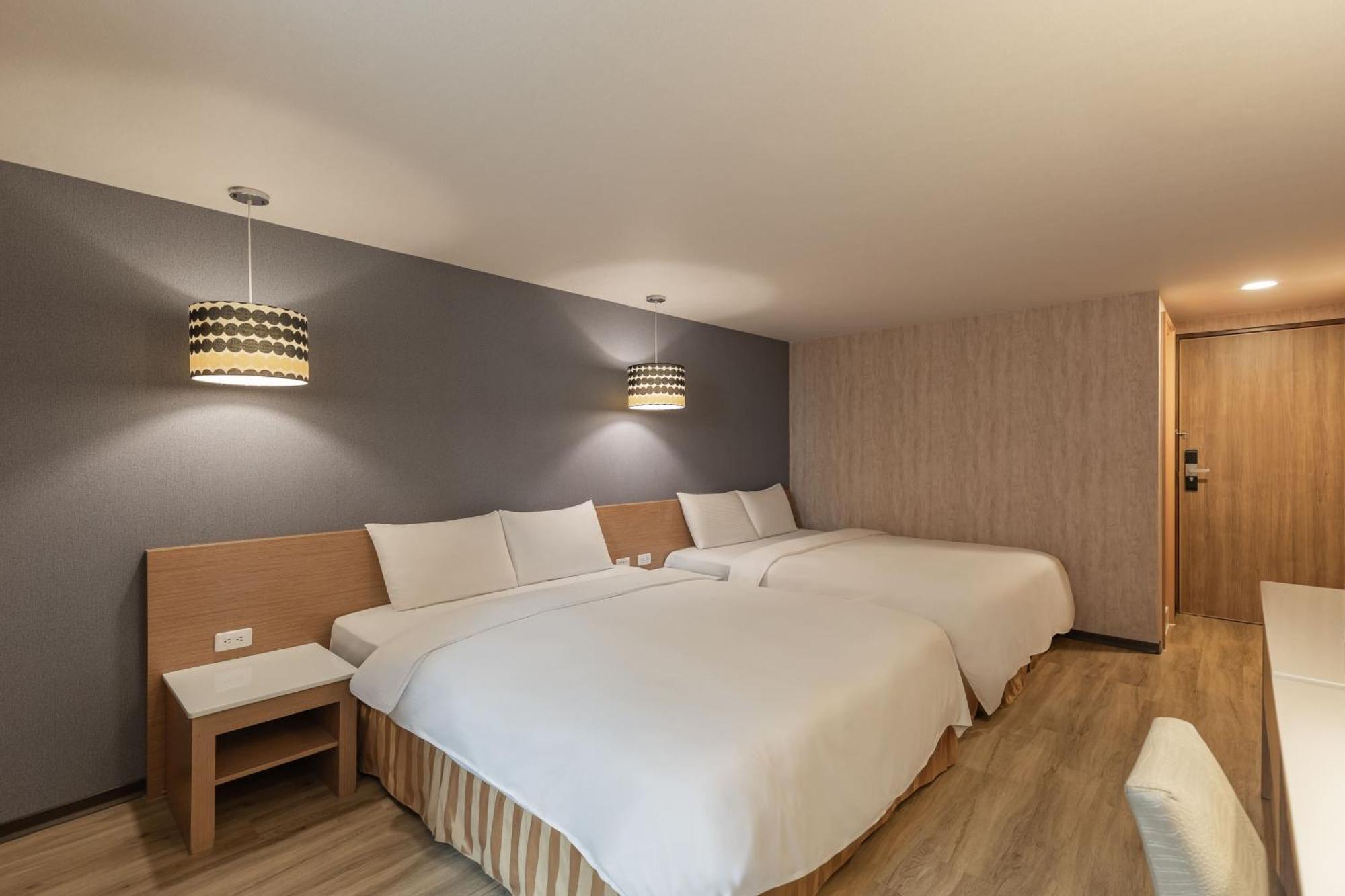 Kindness Hotel - Tainan Chihkan Tower Room photo