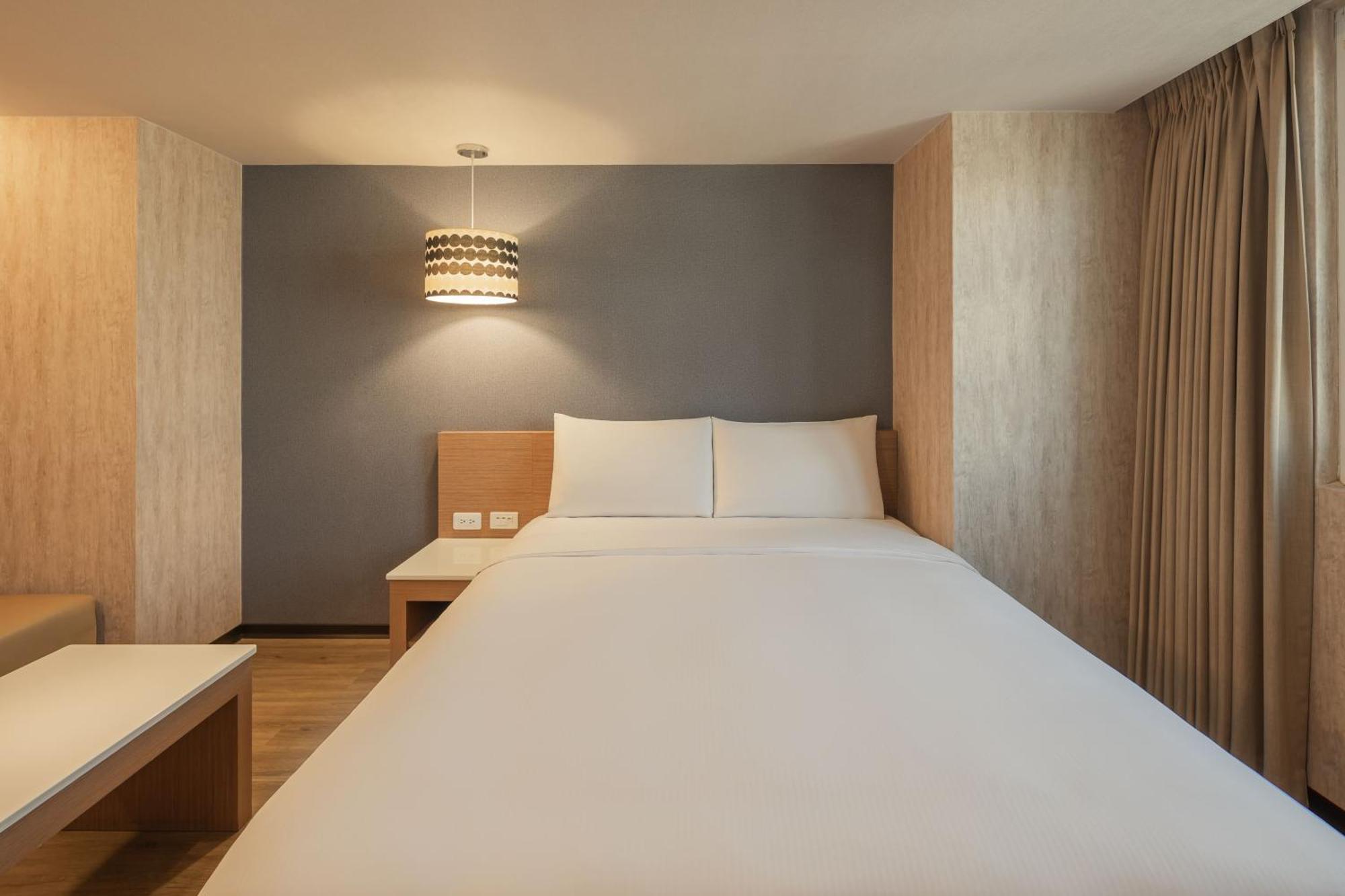 Kindness Hotel - Tainan Chihkan Tower Room photo