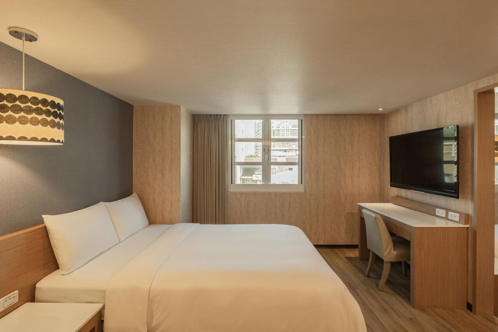 Kindness Hotel - Tainan Chihkan Tower Room photo