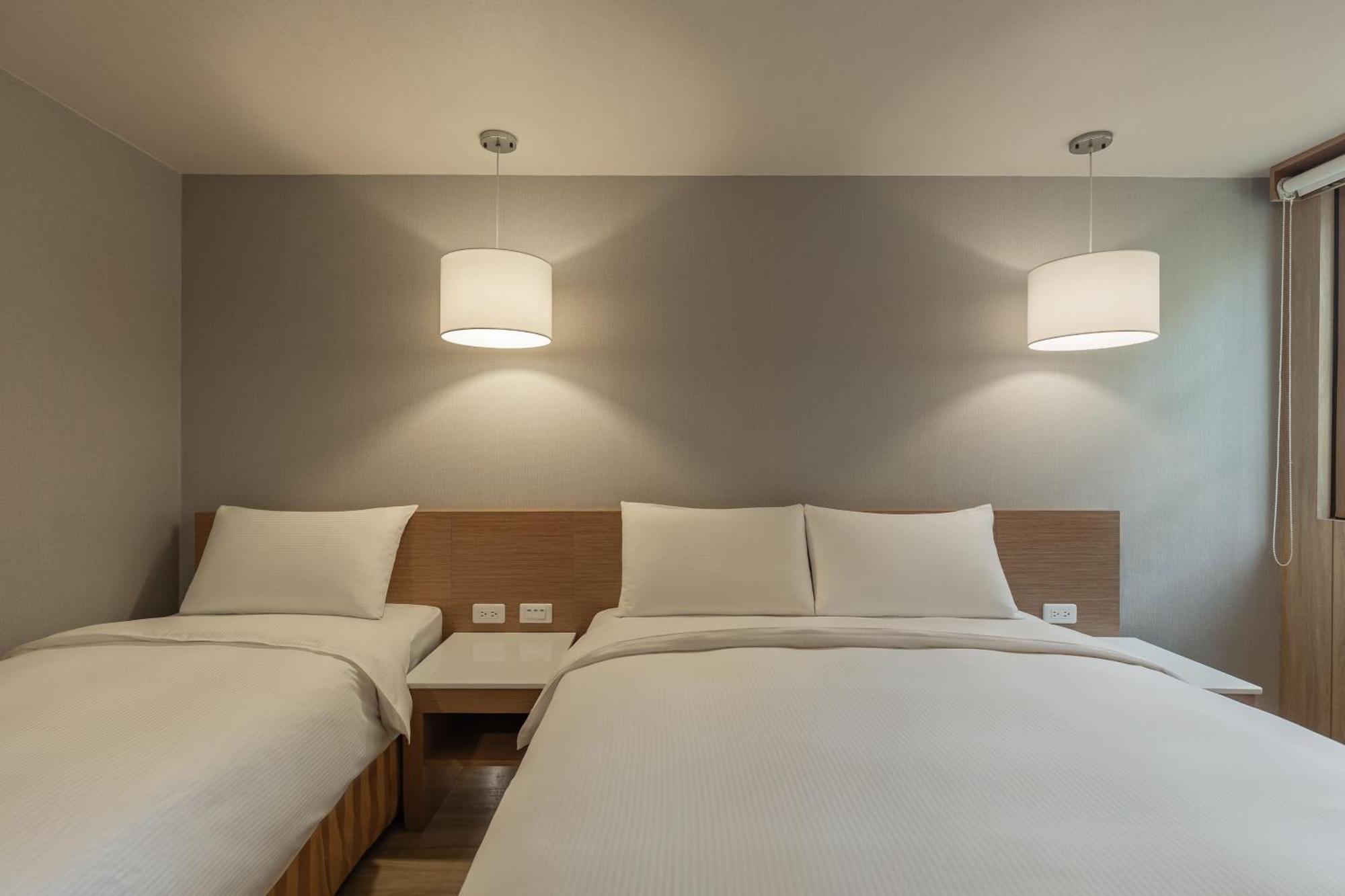 Kindness Hotel - Tainan Chihkan Tower Room photo