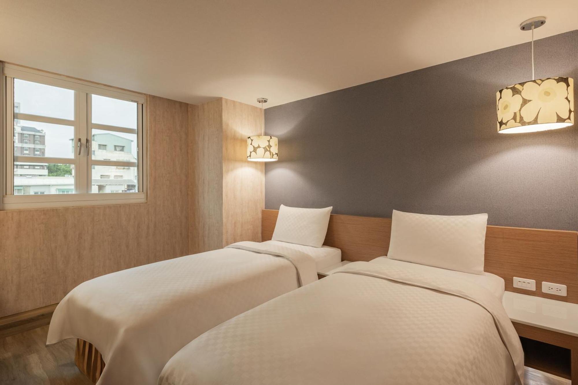 Kindness Hotel - Tainan Chihkan Tower Room photo
