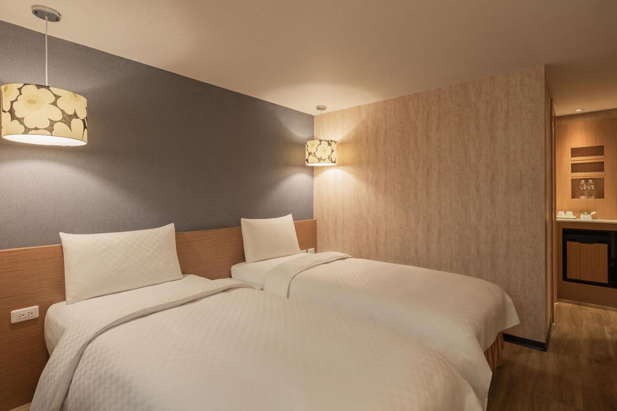 Kindness Hotel - Tainan Chihkan Tower Room photo