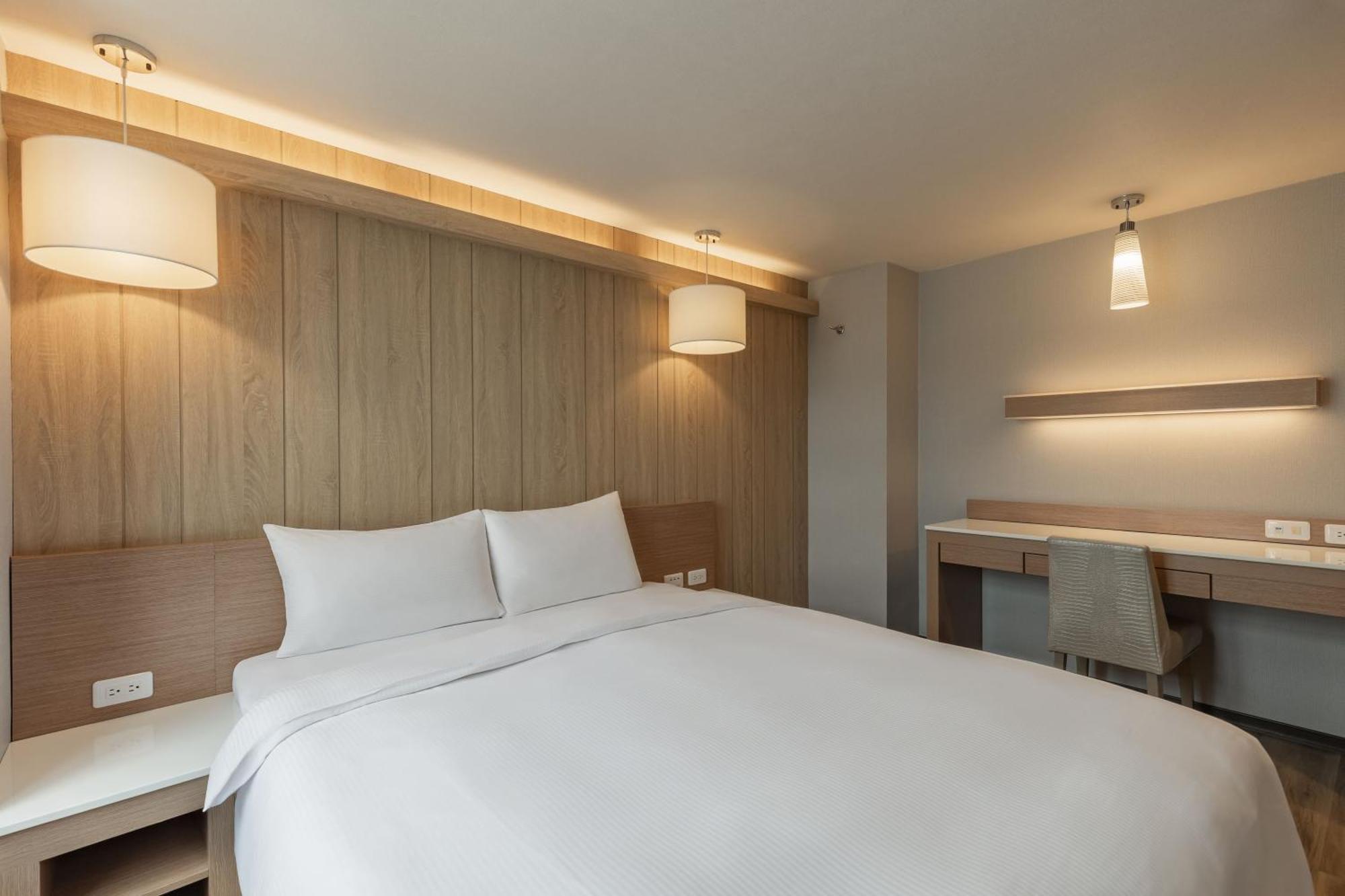 Kindness Hotel - Tainan Chihkan Tower Room photo