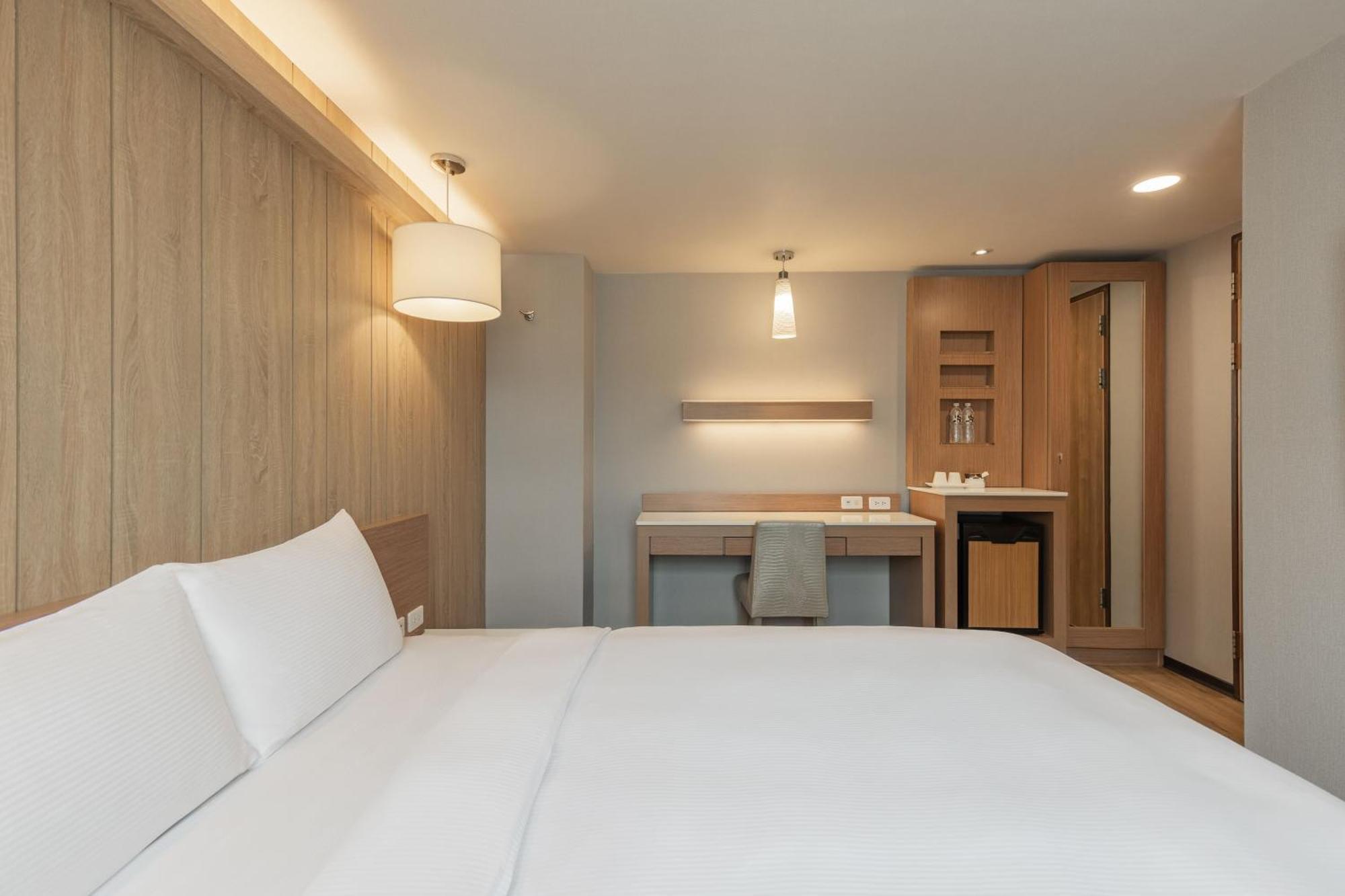 Kindness Hotel - Tainan Chihkan Tower Room photo