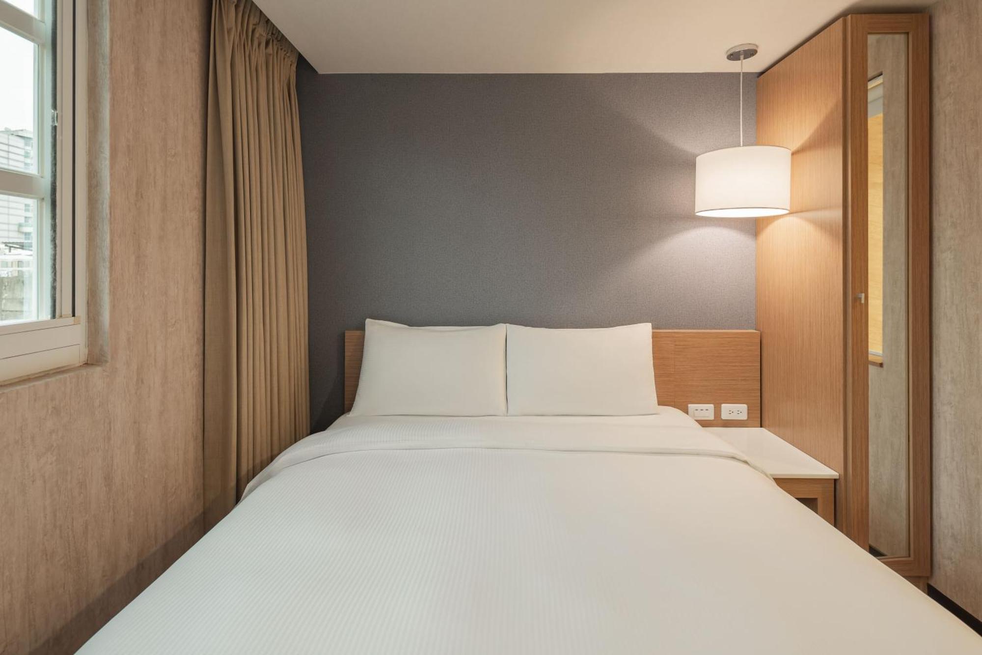 Kindness Hotel - Tainan Chihkan Tower Room photo
