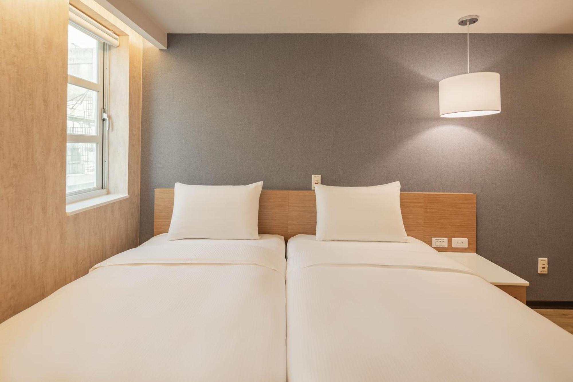 Kindness Hotel - Tainan Chihkan Tower Room photo